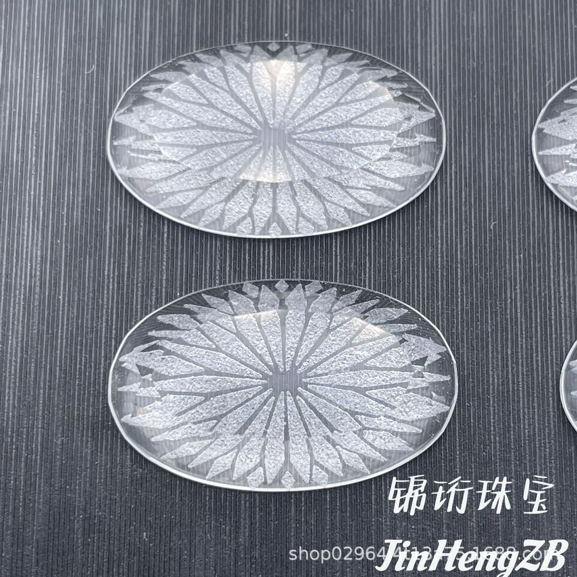 Натуральный белый кристалл в форме резьбы с плоским дном резьба