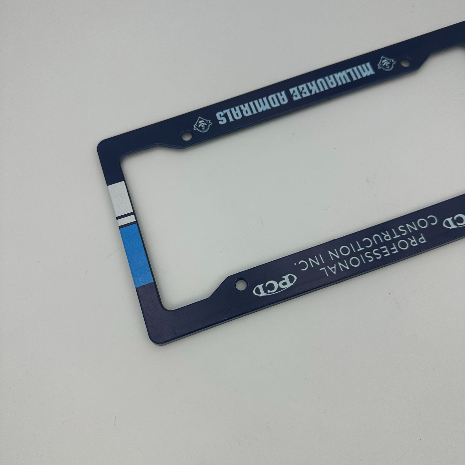 US standard four-hole plastic small round hole full-print license plate frame, personalized car license plate frame, decorative frame, license plate holder