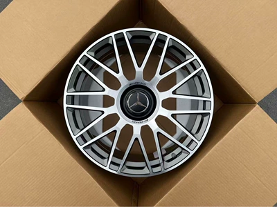 Yilan Forged Wheels Are Suitable for Amg Mercedes-Benz C E S Class E300 C260L Modification 17 18 19 20inch