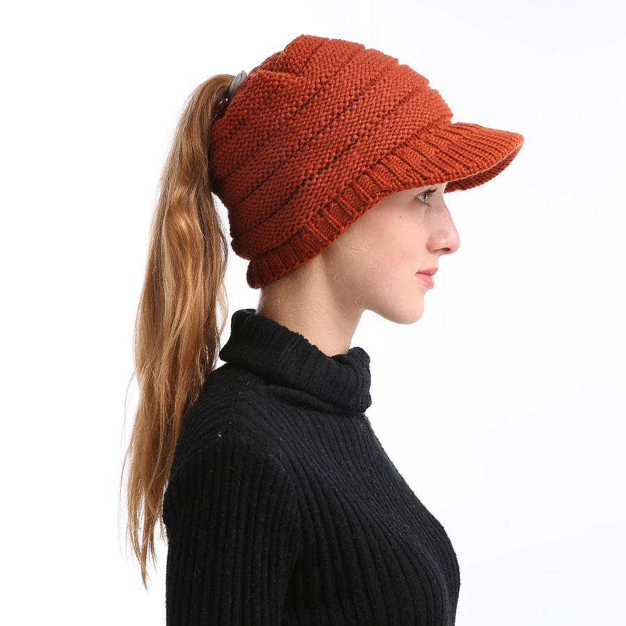 Klassische europäische und amerikanische Strickmütze, warme Strickmütze, Damen-Strickmütze mit offenem Himmel, Pferdeschwanz-Strickmütze, Entenschnabel-Wintermütze für Wärme – Detail 28