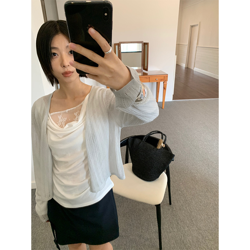 Yifu Fake Two-Piece Long Sleeve T-Shirt for Women, Elegant Korean Style with Lace Splicing, New Spring Elastic Top 5796