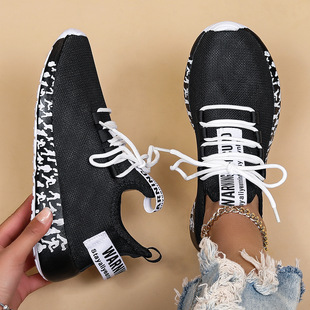 �羳�������uͨ���R�d��a�\��ŮЬ͸���w���m��Ьһ�_�ő���Ь