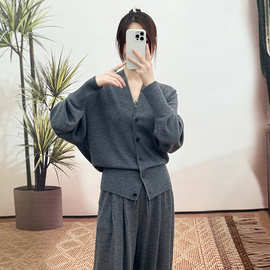2024春新品16针精纺羊毛针织开衫女100及细美利奴V领显瘦毛衣外套
