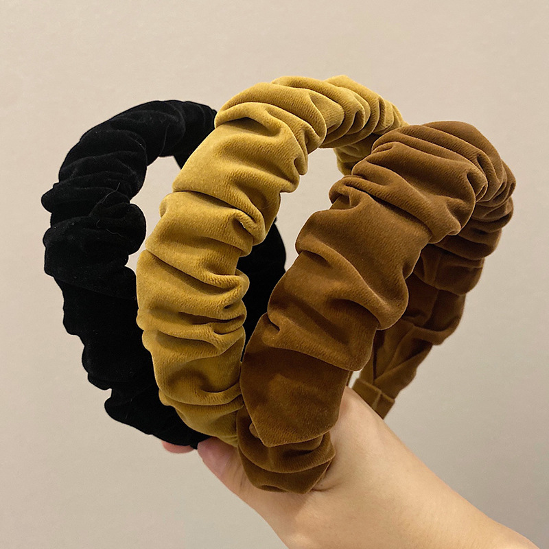 Vintage Style Solid Color Velvet Pleated Hair Band display picture 2