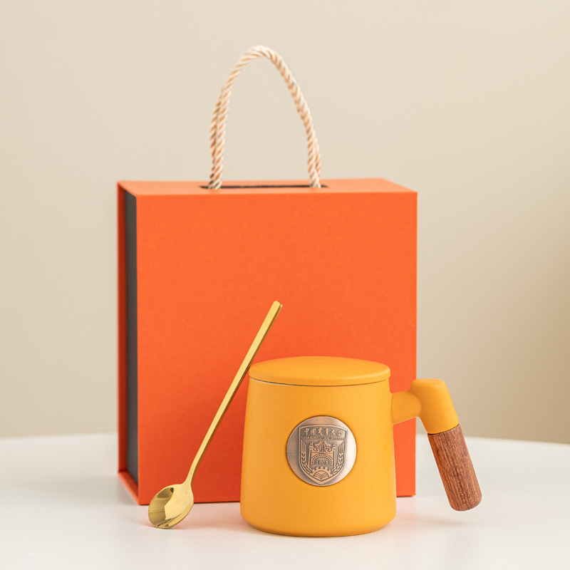 Festival del Medio Otoño regalo de mano mano mano mano de bronce con filtro ins Wenchuang pequeña taza fresca regalo de apertura escolar al por mayor