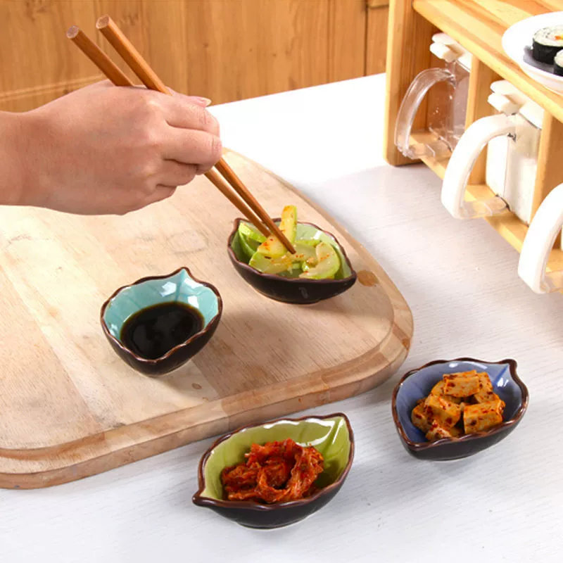 Посудная миниатюра японского стиля Leaf Creative Ceramics Ceramics Small Japanese -style Tableware Multifunctional Home Vinegar Dibcan Seasoning Display Creative Snack Creative Snack Disk