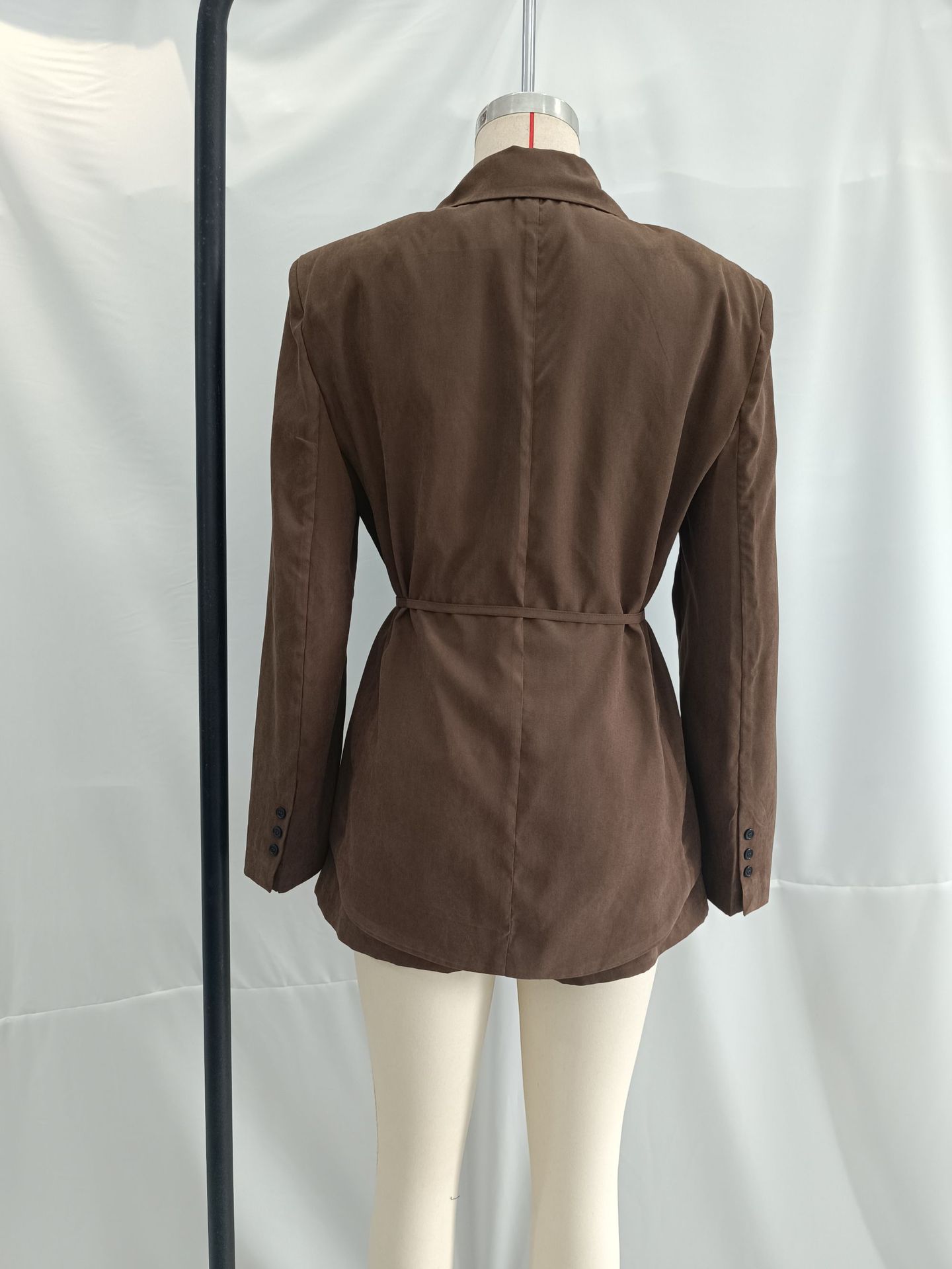 Ensemble tailleur d'été décontracté GraceChic Za pour femme, style européen et américain, coupe cintrée, blazer avec ceinture et mini-short à cravate._voghion.com
