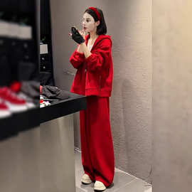 高级感红色连帽卫衣套装春秋季2026新年减龄休闲运动两件套女装