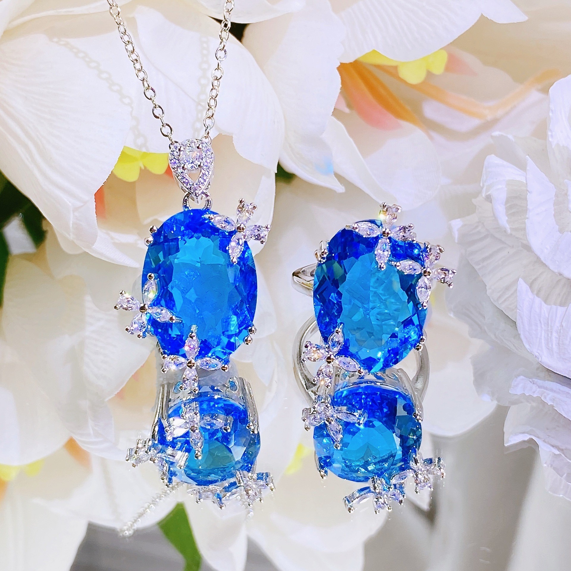 Online Celebrant Live High-set Jewelry Super Fairy Butterfly Ring Design Sense Candy Series Aquamarine Necklace Women's Color Pendant