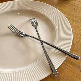 网红不锈钢圆孔水果叉家用叉子水果签月饼叉餐厅水果叉蛋糕甜品叉