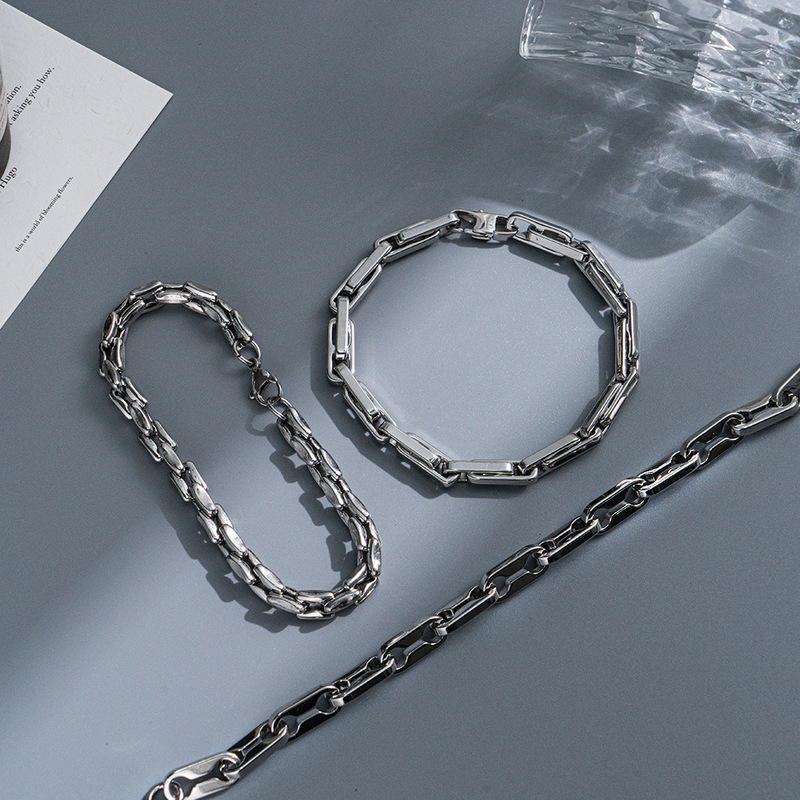 Cross-border Hot-selling Fashion Personality Charm Men and Women's Niche High-end Stainless Steel Bracelet Simple All-match Chain