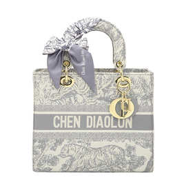 灰虎刺绣质感手提戴妃包包女网红时尚复古国风单肩斜挎