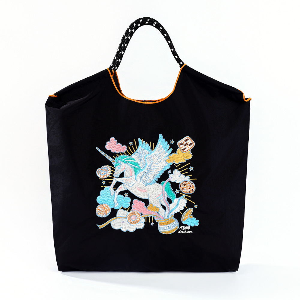 厳選ネット赤同項日系ボールチェーン刺繍レジ袋女性ファッション小衆大容量シングルバッグ潮