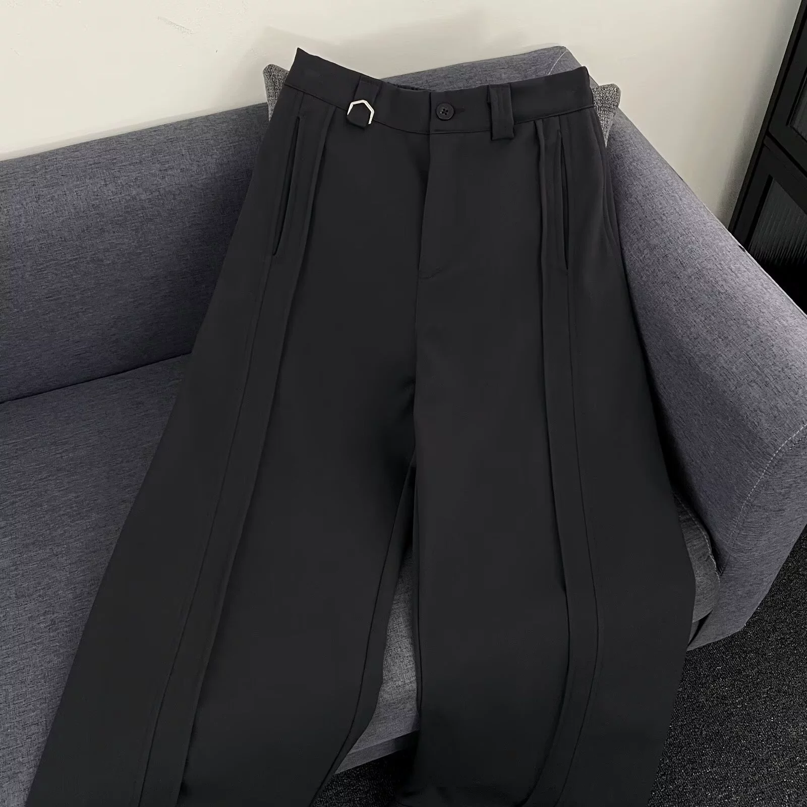 Мужские повседневные брюки высокого класса в американском стиле, минималистичные, с изогнутыми линиями, свободные прямые драпированные, деконструированные плиссированные широкие брюки для костюма.