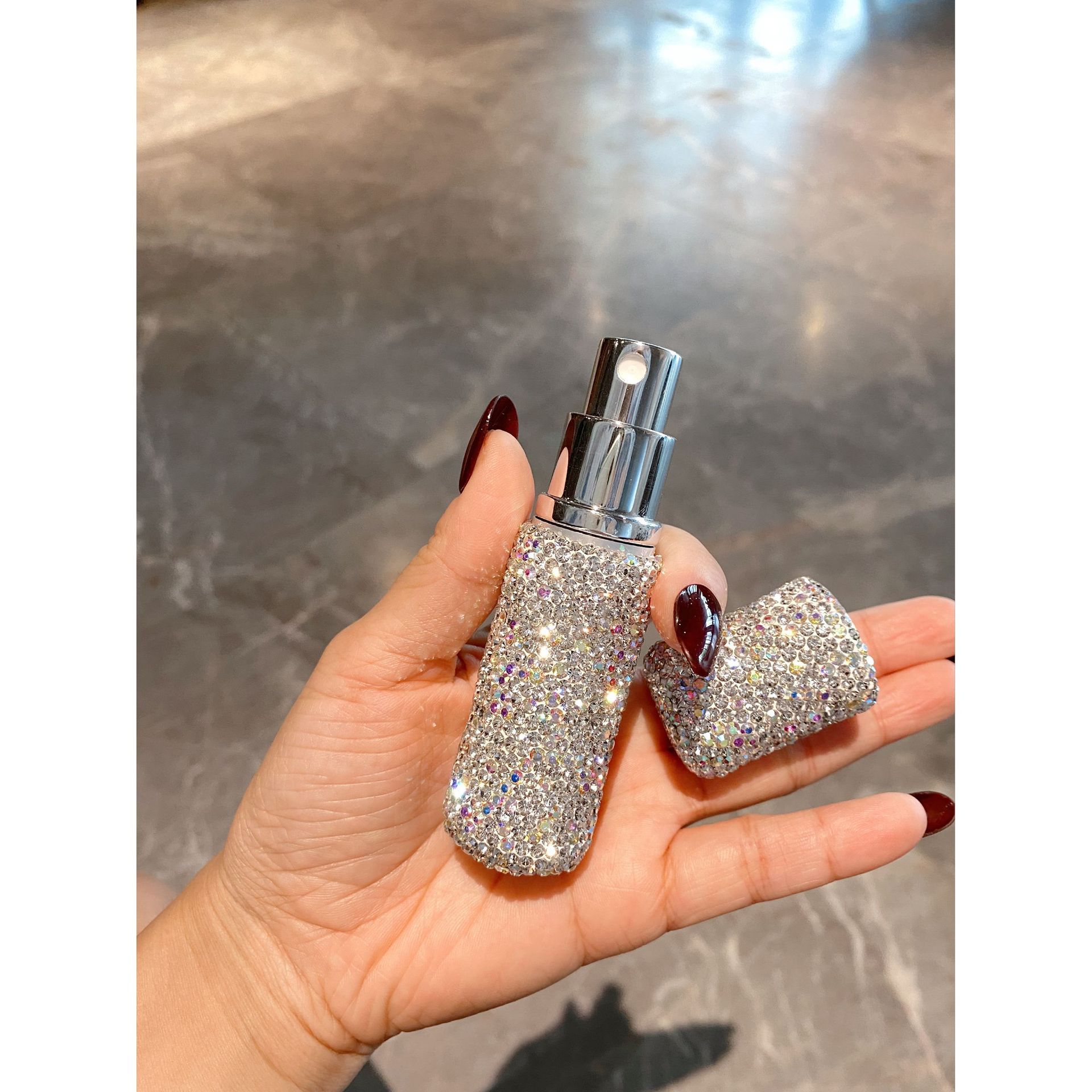 Light luxury diamond studded perfume sub bottle small empty bottle lotion bottle travel size portable _voghion.com