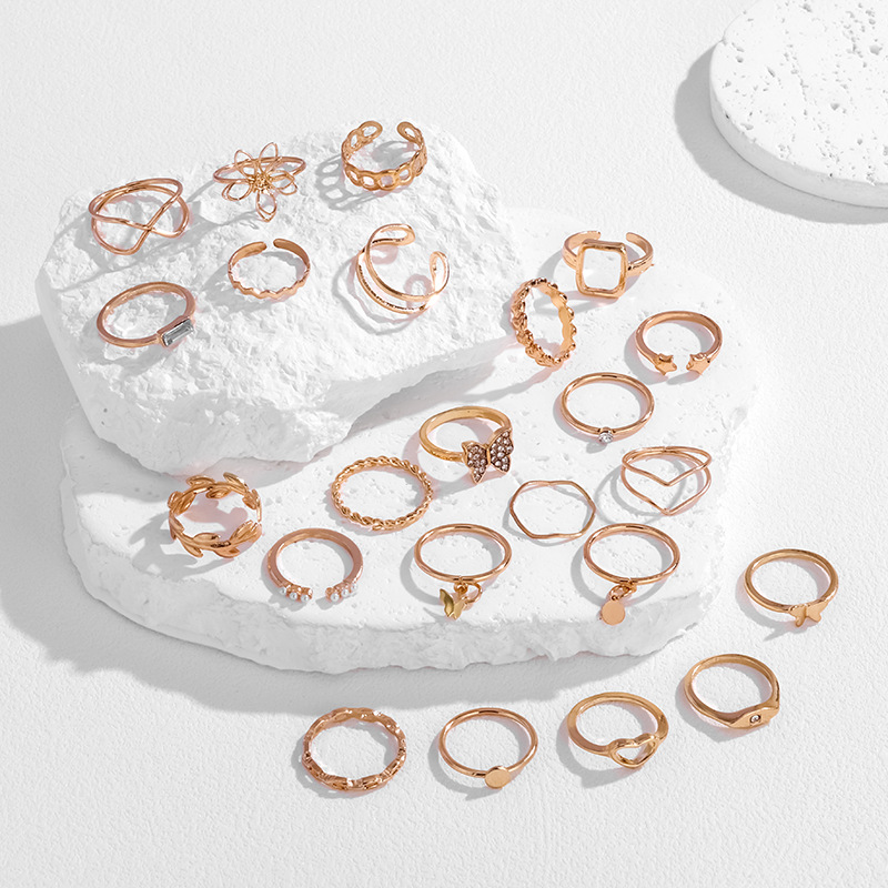 Sprankelende ring voor dames, vervaardigd met romantiek. Elegant en comfortabel, ontworpen om uw charme te accentueren. Een subtiel maar prachtig sieraad voor een date._voghion.com