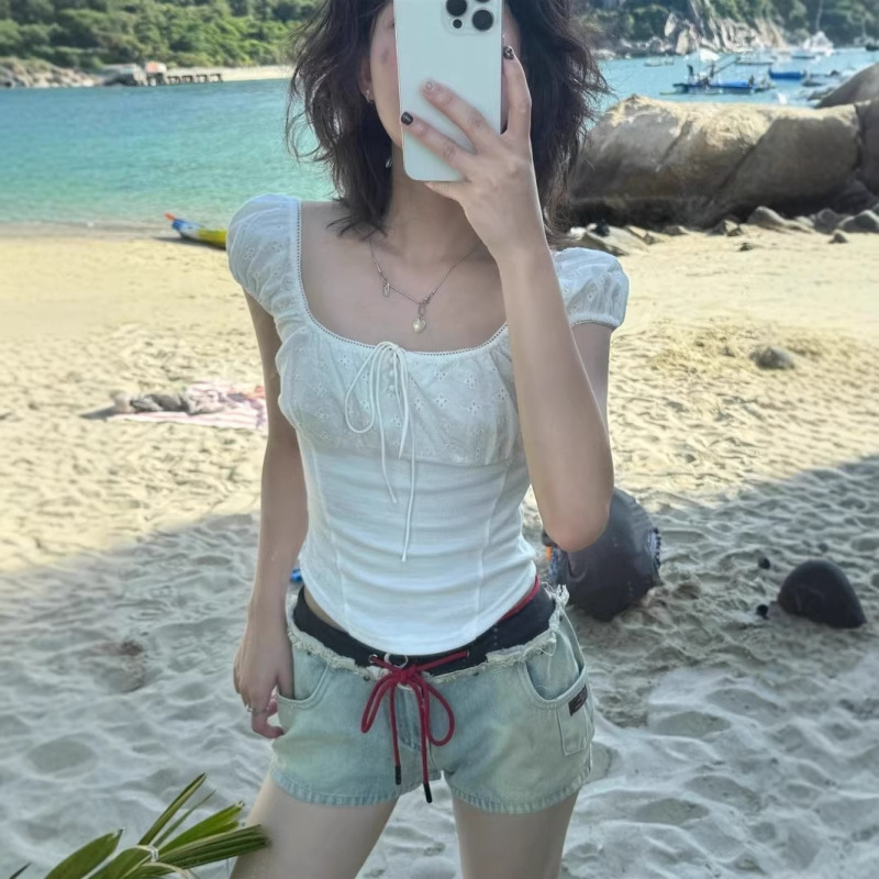 Korean Style Puff Sleeve Top, Regular Shoulder Short Sleeve T-Shirt for Women, Slim Fit Square Neck Lace Trim, Slim Fit White Top for Petite Women Korean Style Puff Sleeve Top, Regular Shoulder Short Sleeve T-Shirt for Women, Slim Fit Square Neck Lace Trim, Slim Fit White Top for Petite Women