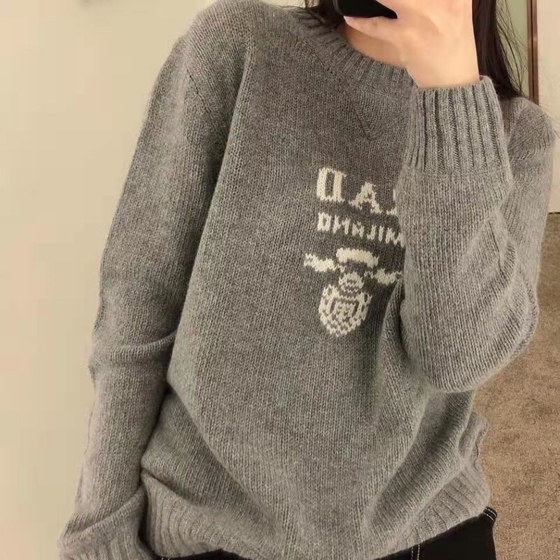 2025 New Autumn and Winter Letter Embroidered Pullover Round Neck Knitted Sweater Women's Korean Style Loose Lazy Style Versatile Top 2025 New Autumn and Winter Letter Embroidered Pullover Round Neck Knitted Sweater Women's Korean Style Loose Lazy Style Versatile Top