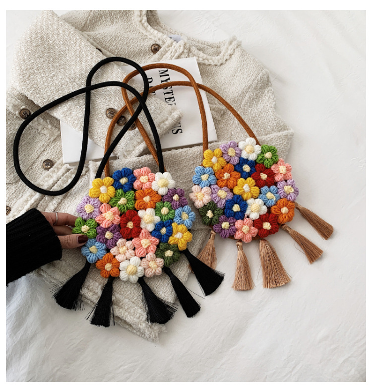 Hand-woven Tassel Embroidered Women's New Messenger Small Round Bag 18*18*2cm display picture 3