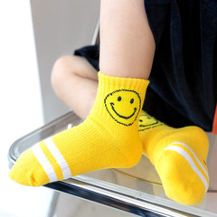 Manufacturer's versatile and cute cartoon solid color cotton socks for boys and girls, breathable and sweat-absorbent baby Christmas socks wholesale