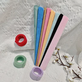 胸针;发夹;手链