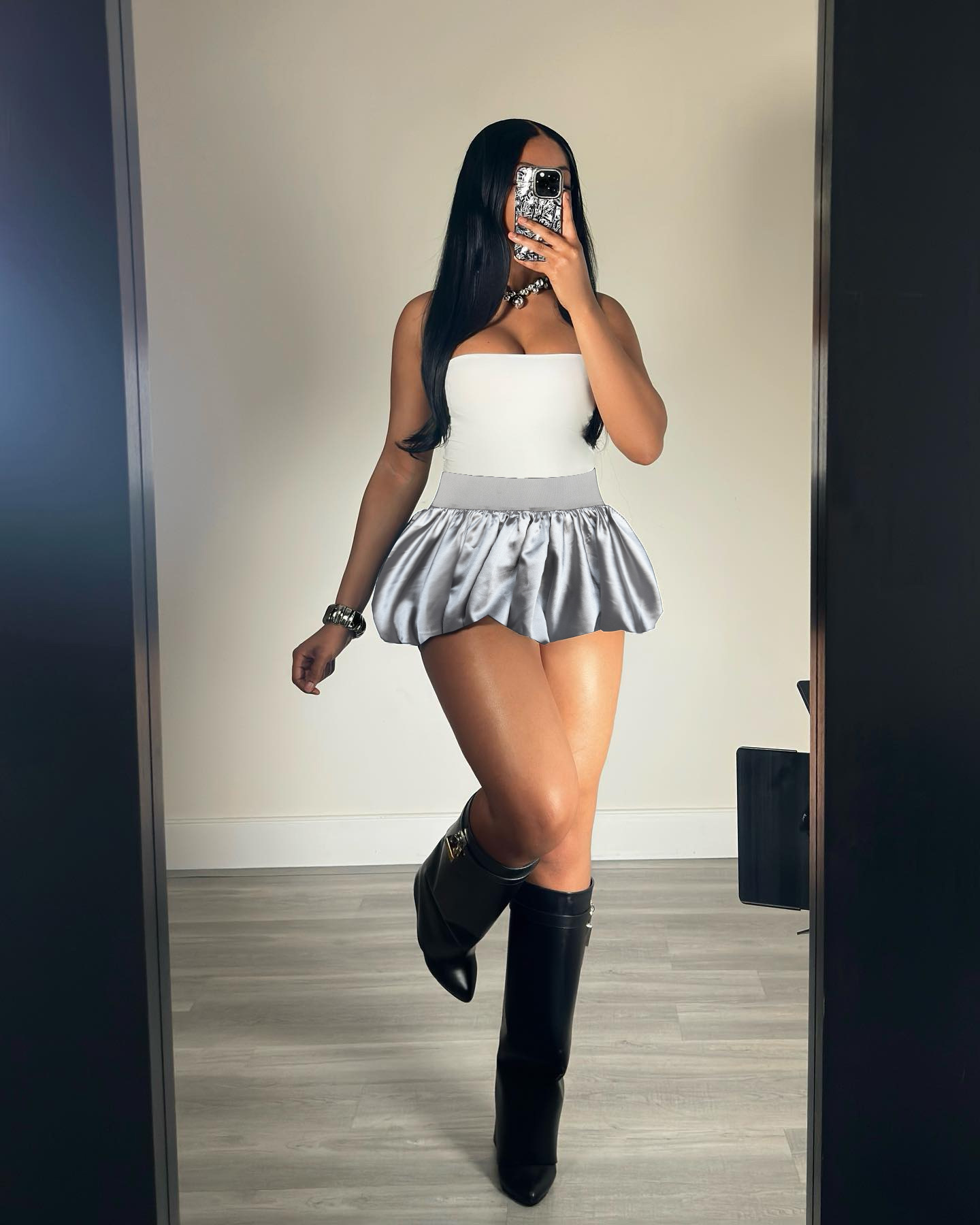 Satin (silver)