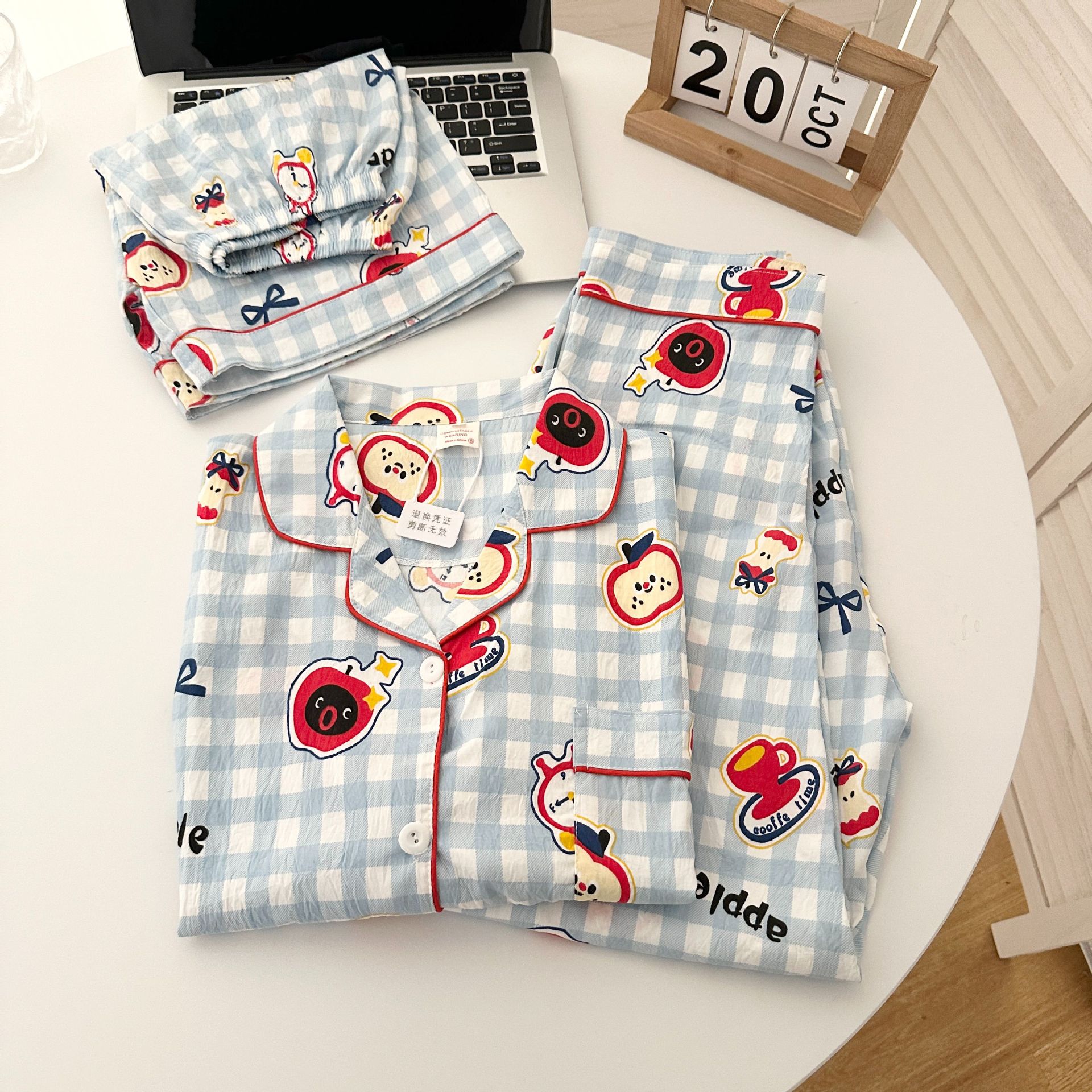 Al por mayor transfronterizo nuevo algodón nublado 120G coreano tres piezas pijamas mujeres de verano mangas cortas pantalones cortos de dibujos animados ropa doméstica