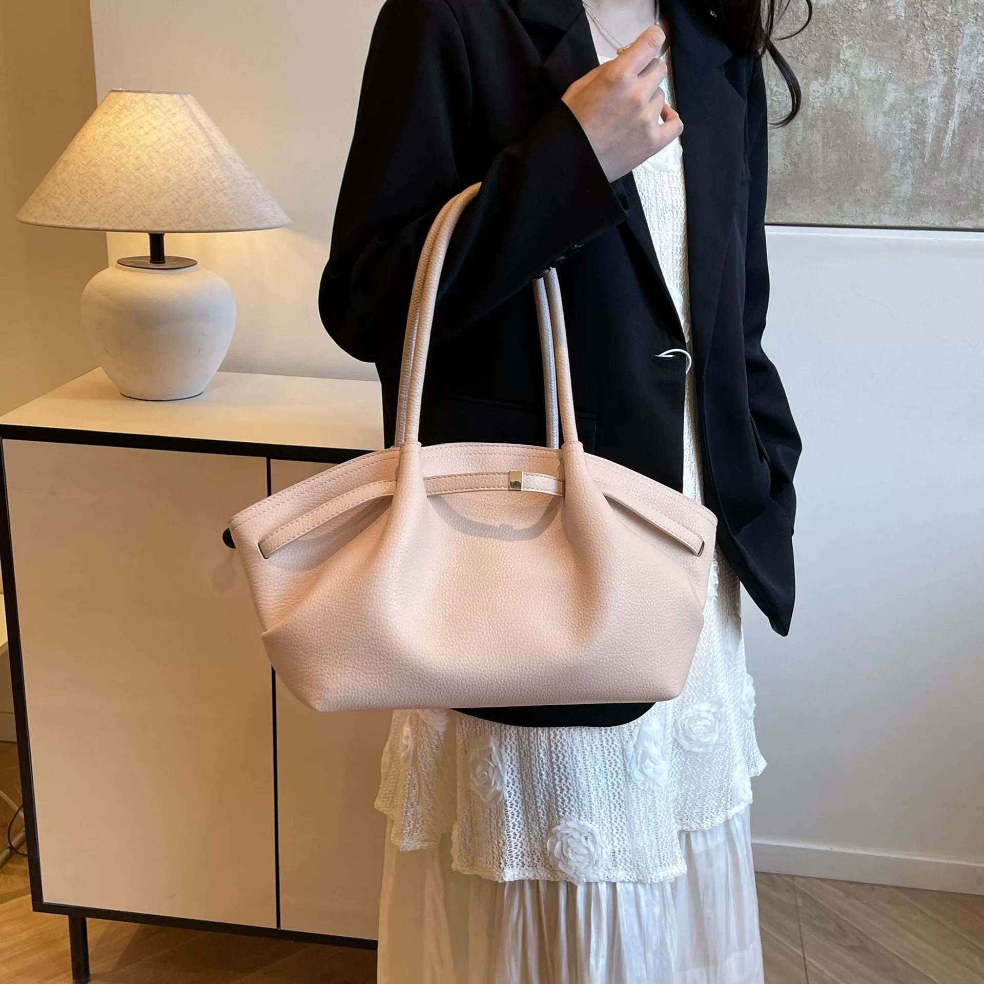 (Cross-border trading), capacious one-shoulder bag
