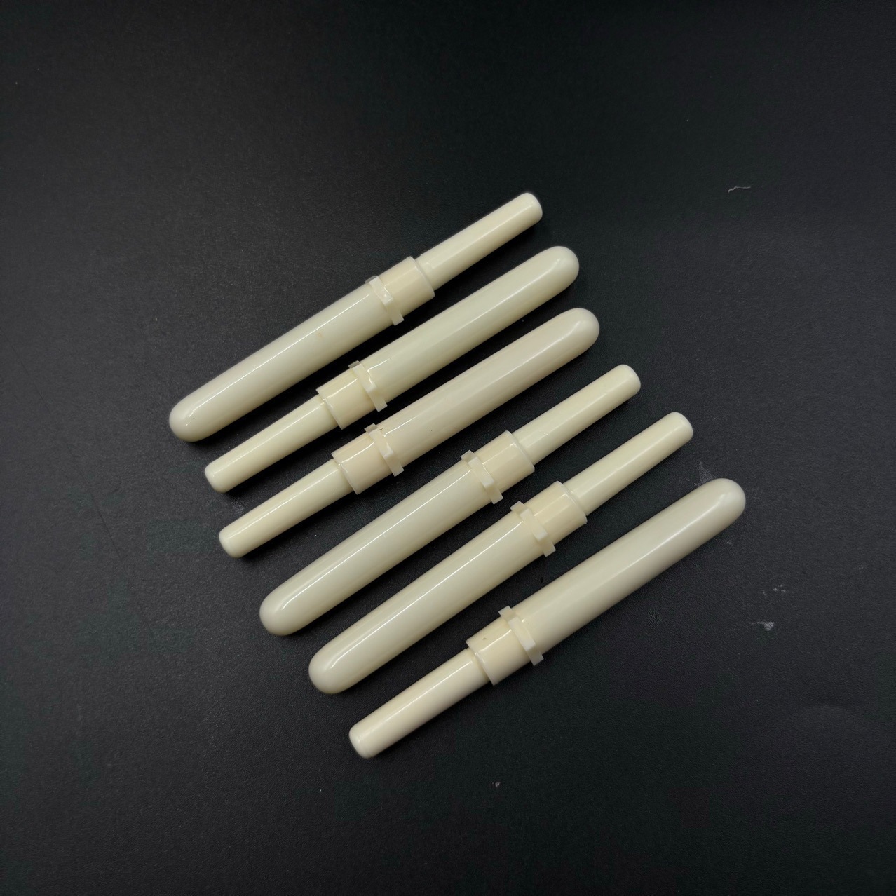 Cuchillo de alambre de acero al carbono al por mayor, desmontador de costura de punto de cruz, herramienta de tejido de hilo de mango de plástico de color para el hogar