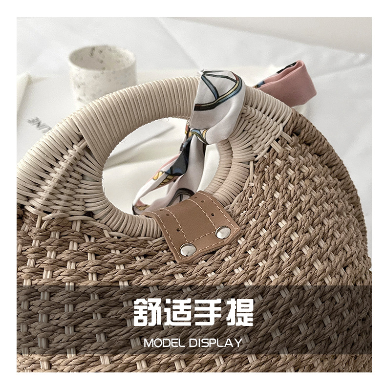 Fashion Portable Woven One-shoulder Small Square Bag display picture 23