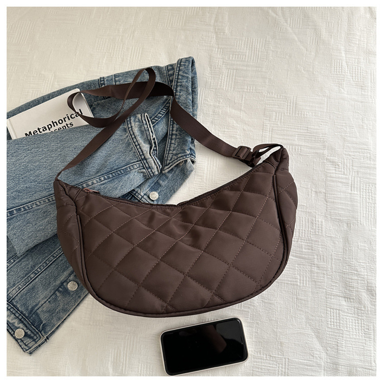 "Stylish large-capacity dumpling bag 2025 New trendy and fashionable niche single-shoulder bag, versatile and simple crossbody bag wholesale. undefined