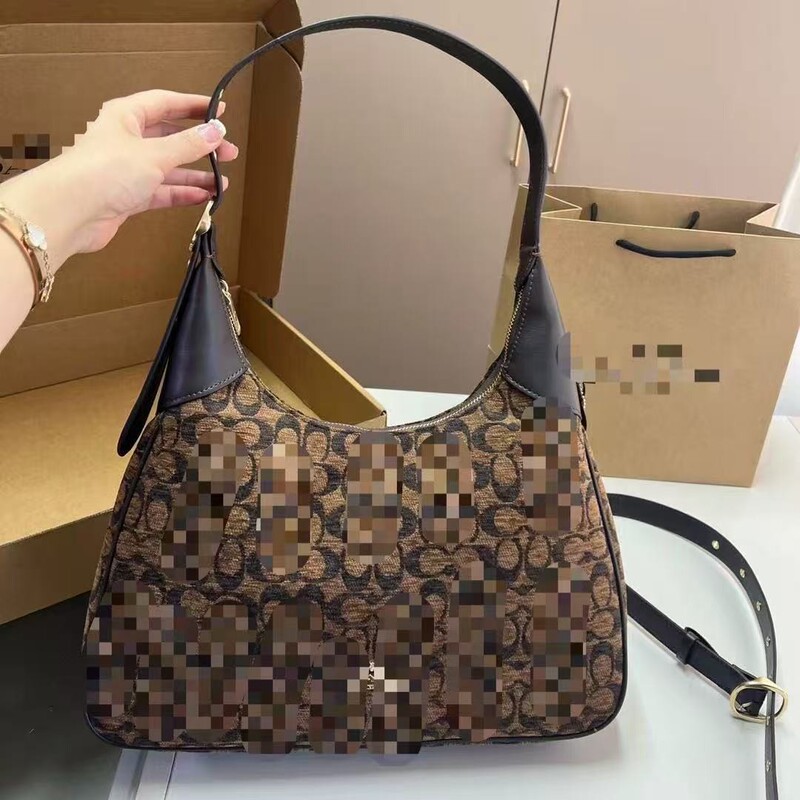 Coach Classic Teri25 Versatile Monogram Single Shoulder Underarm Chain Mahjong Bag Crossbody Commuter Handbag for Women