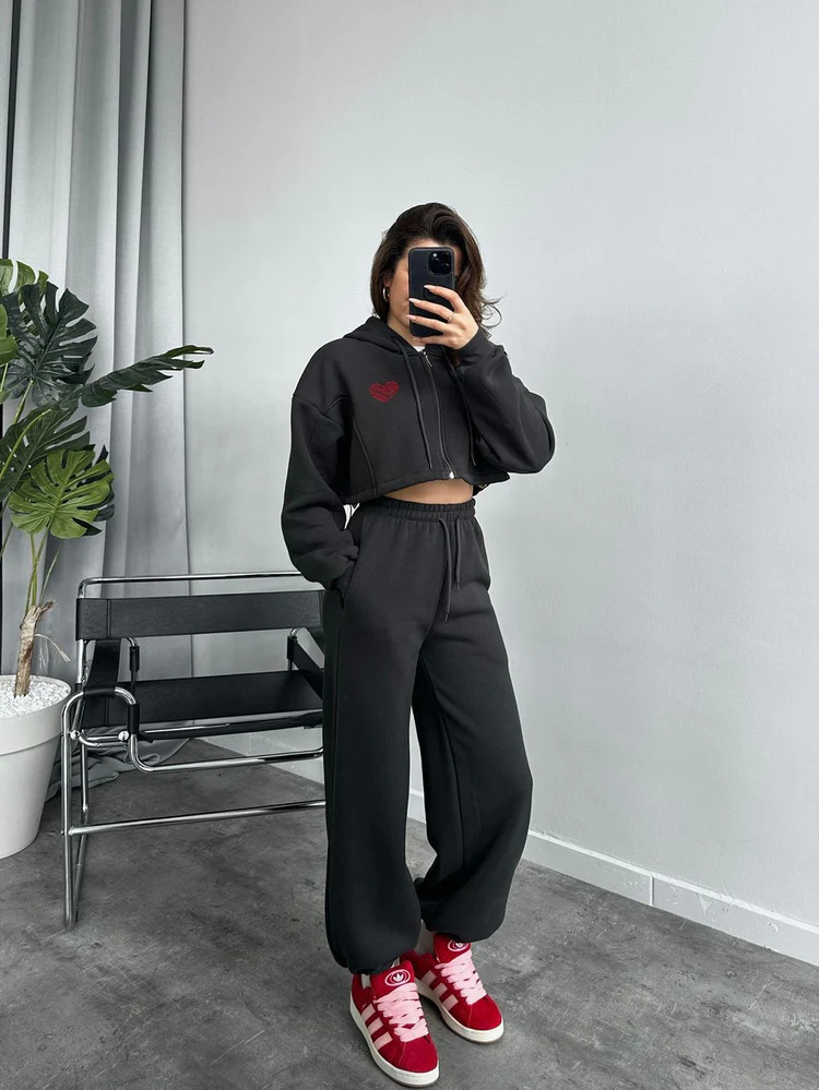 New Cross-Border European American Style Casual For Women With Heart Print Hoodie, Drawstring Shorts, Sweatshirt, And_ecoleips.com