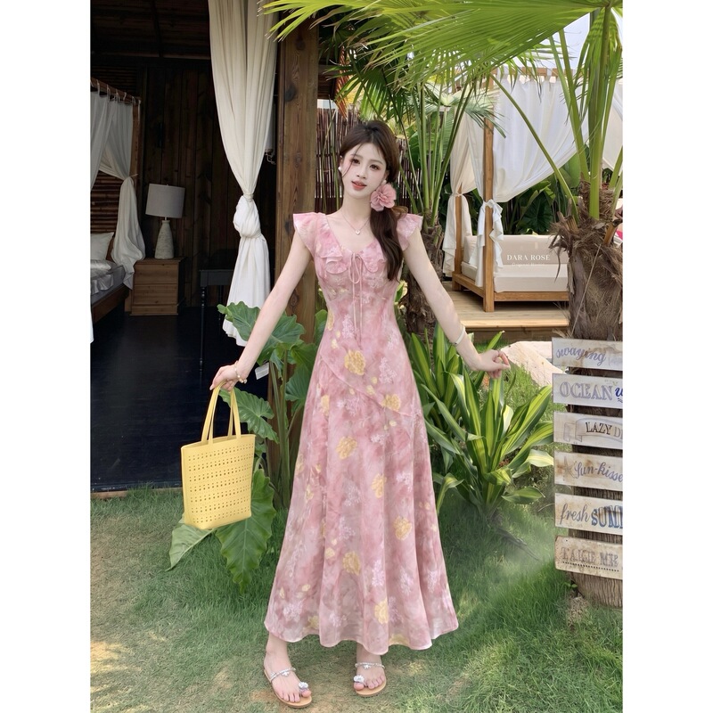 Plus-Size Strawberry Gummy Pink Floral Suspender Dress for Women, Summer Ruffled Edge, Age-Reducing, Waist-Cinching, Slimming Long Dress Plus-Size Strawberry Gummy Pink Floral Suspender Dress for Women, Summer Ruffled Edge, Age-Reducing, Waist-Cinching, Slimming Long Dress