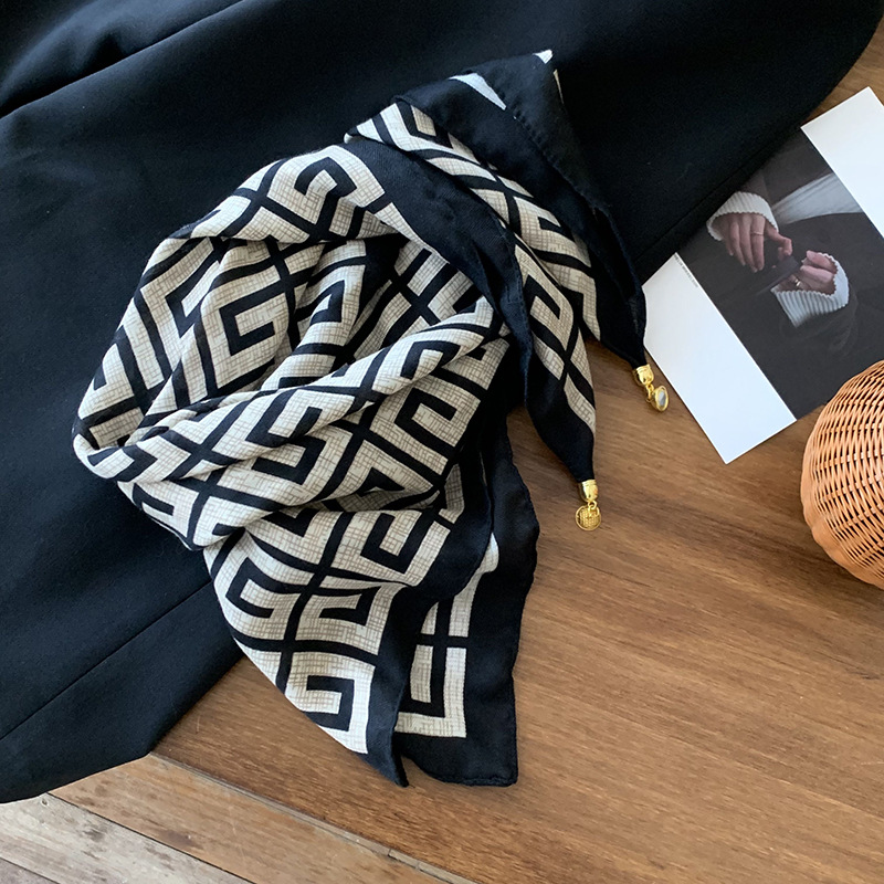 Bufanda de seda para mujer, bufanda cuadrada, estilo de primavera y verano de alta calidad, bufanda de cuello, bufanda magnética de moda, bufanda de todo fósforo, chal al por mayor