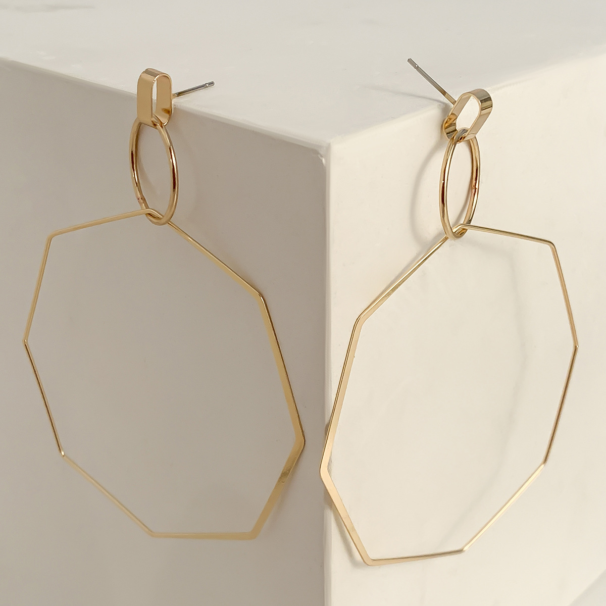 Simple Geometric Line Irregular Women Glossy Metal Octagonal Copper Earrings display picture 5