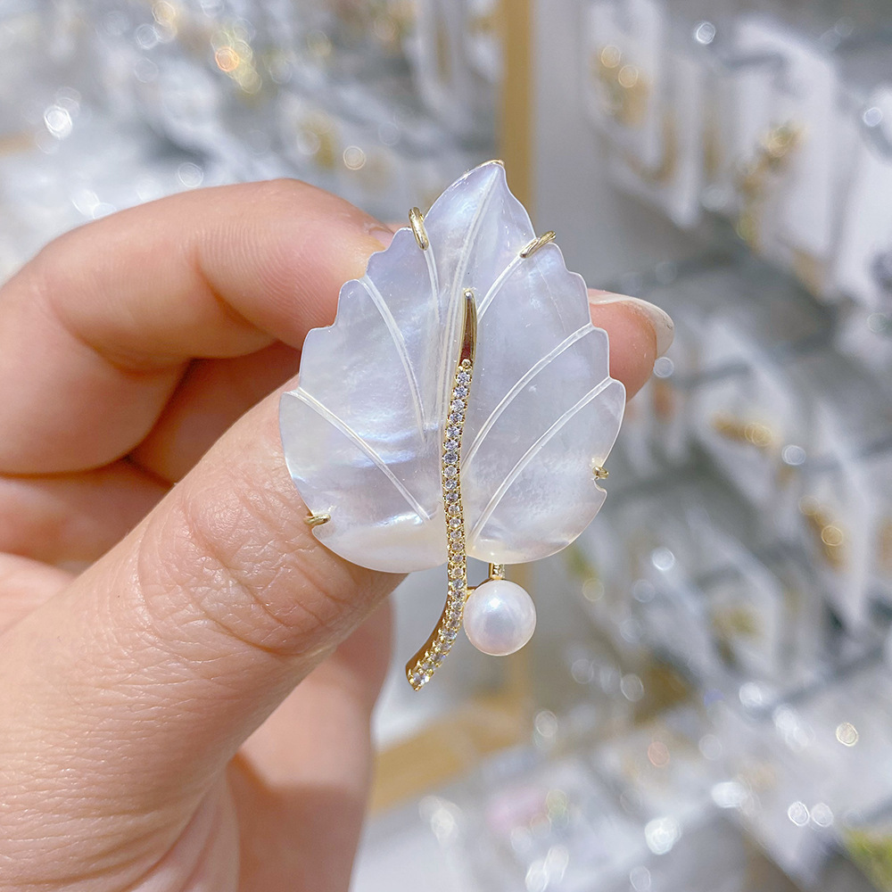 Retro organic high-end brooch