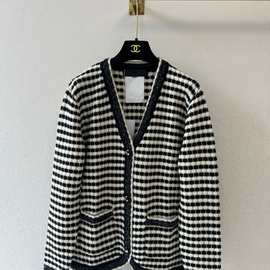 南油直供25秋冬黑白撞色金丝线复合羊毛外套洋气不规则单排扣上衣