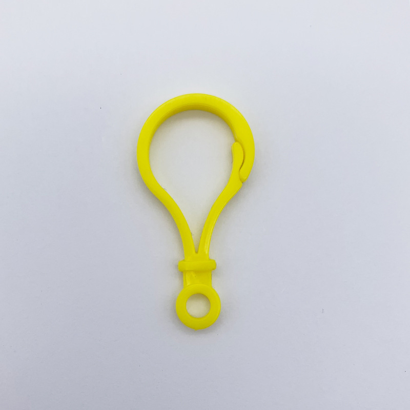 カラーのプラスチックのランプの泡はロブスターボタンのキーホルダーのぬいぐるみの部品を掛けます。|undefined