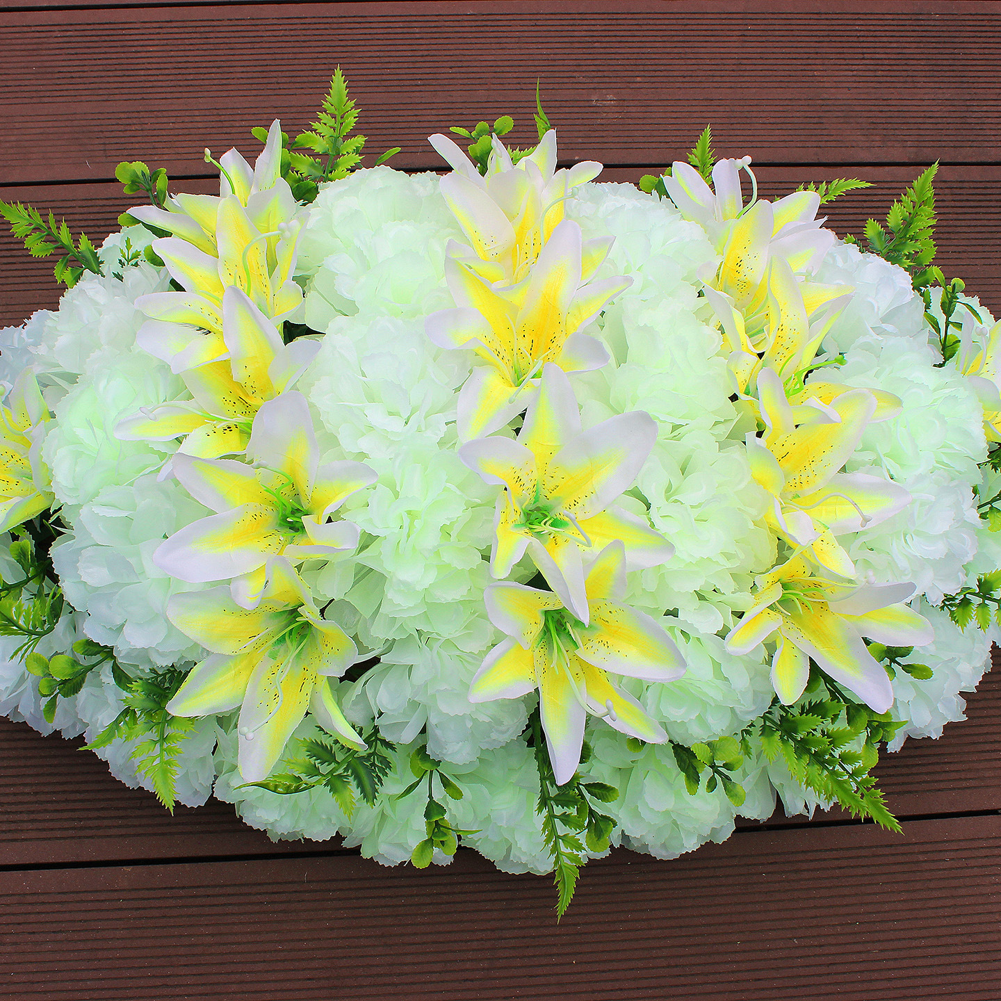 Yellow Saylily+Milk White