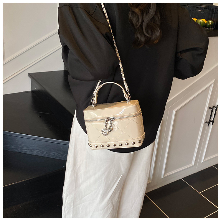 Korean style fashionable handbag for women 2025 summer new style small square bag, simple embroidered thread chain single-shoulder crossbody bag undefined