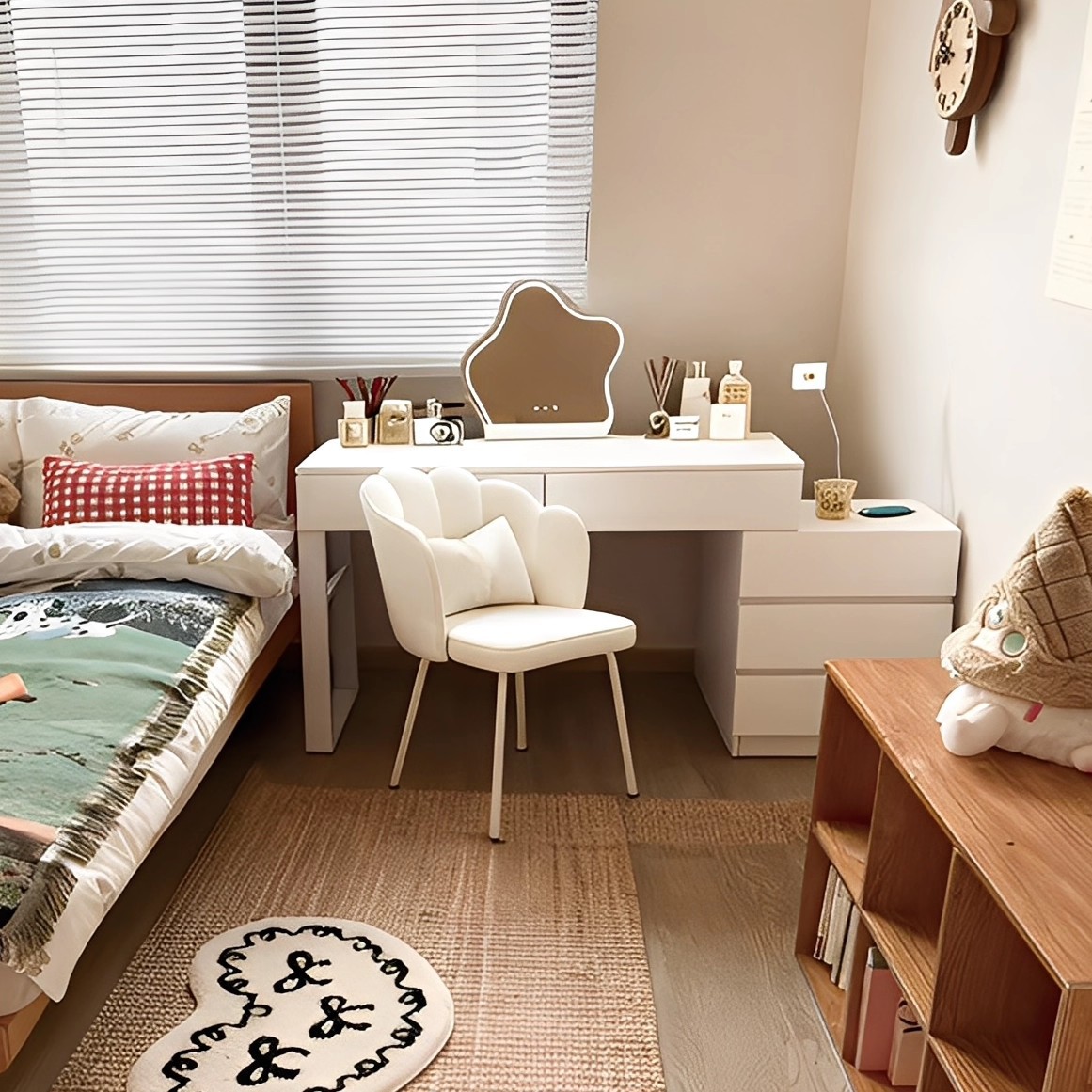 Comedor de tocador en un nuevo estilo de lujo ligero de alta sensación de dormitorio mesa de maquillaje pequeña mesa de red red esquina comedor de esquina