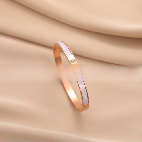 Women's stainless steel bracelet, non-fading titanium steel with shell inlay, niche jewelry, lightweight luxury, exquisite and sophisticated style, simple European and American cross-border design