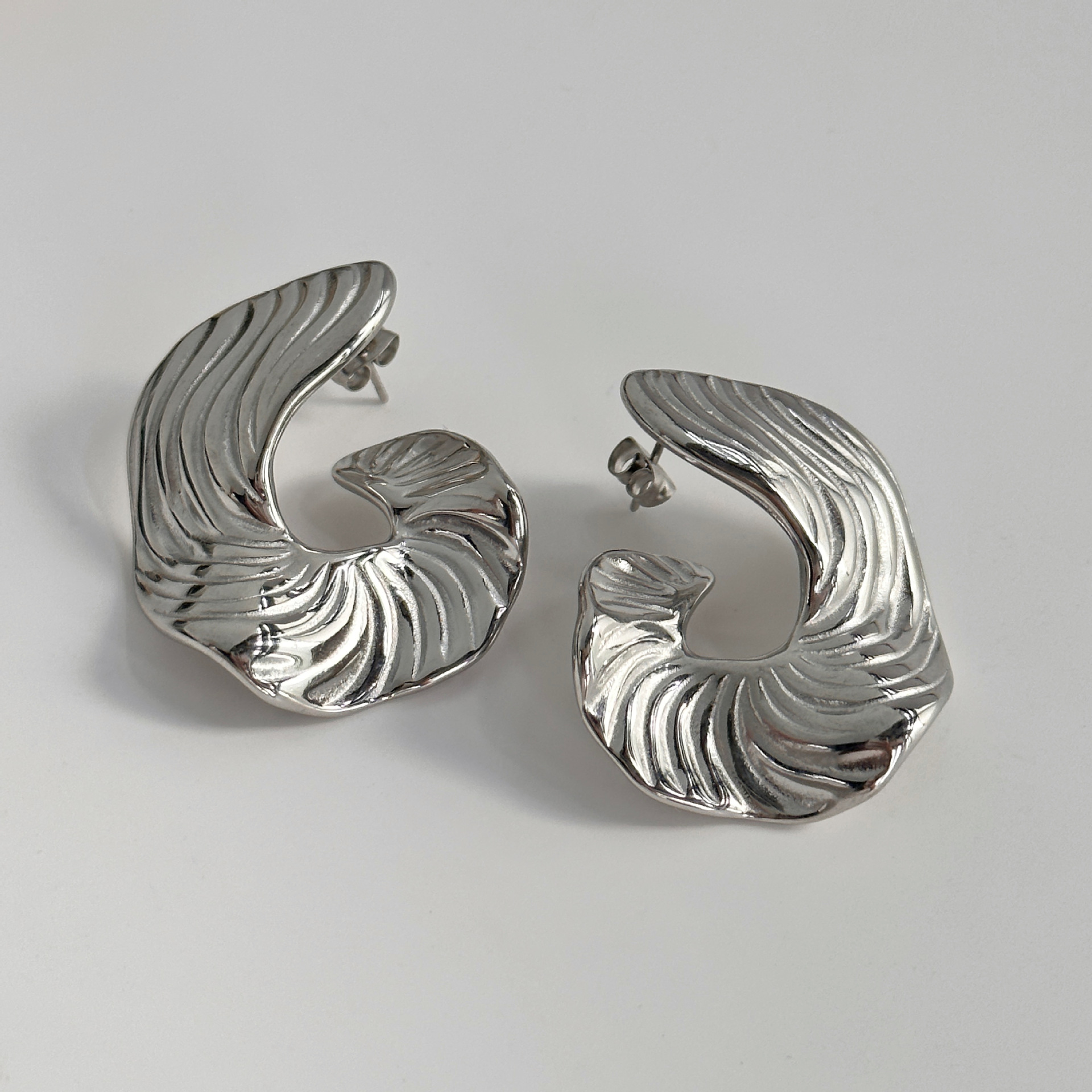 1 Pair Quantity Daily, Shopping Occasion 1 Pair Retro Flower Plating Titanium Steel Ear Studs
