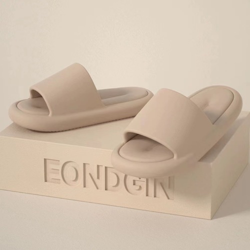 Slippers that feel like stepping on shit, women's summer outer wear, non-slip home, thick-soled couple's bathroom shower sandals, men's slippers