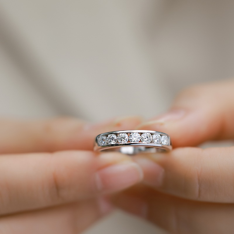 Estilo explosivo transfronterizo anillo de piedra de moissanita brillante S925 con incrustaciones de plata anillo de dedo moissane anillo de moda simple europeo y americano personalizado
