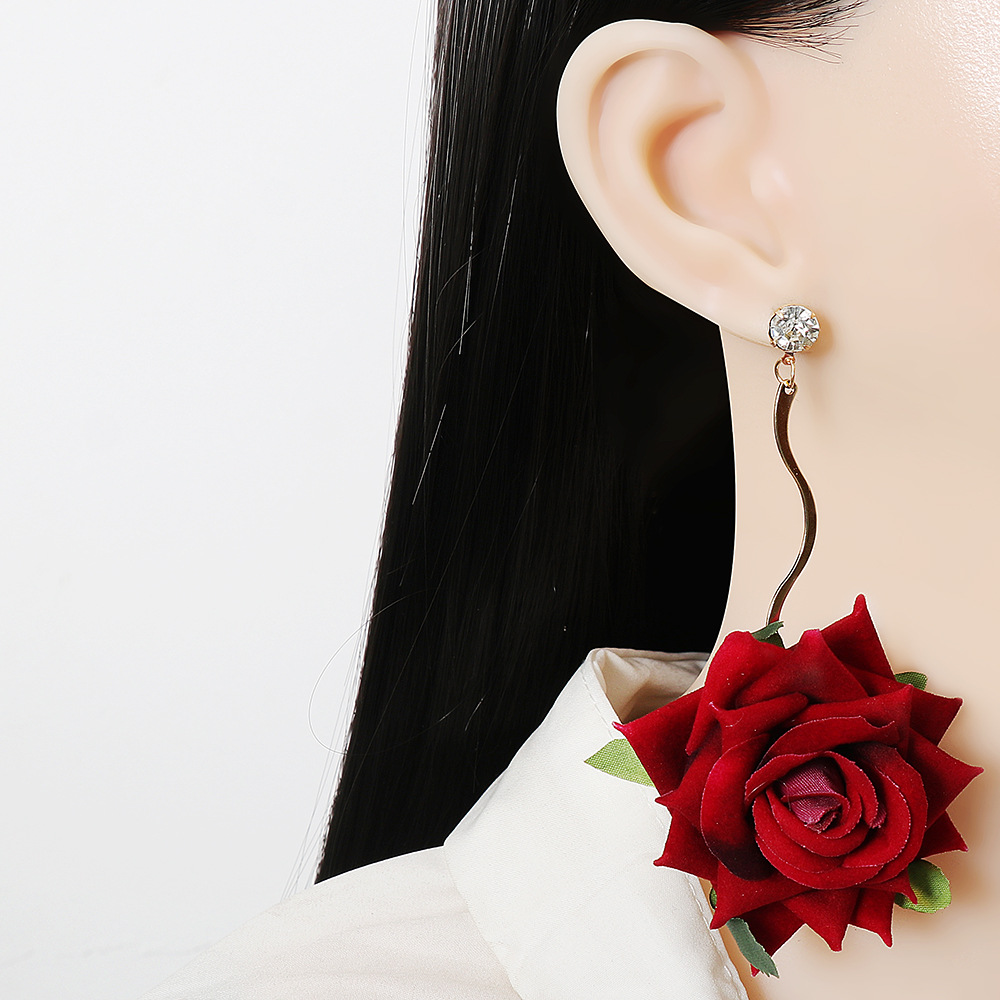 Immortal Rose Flower Earrings Temperament Big Earrings display picture 3