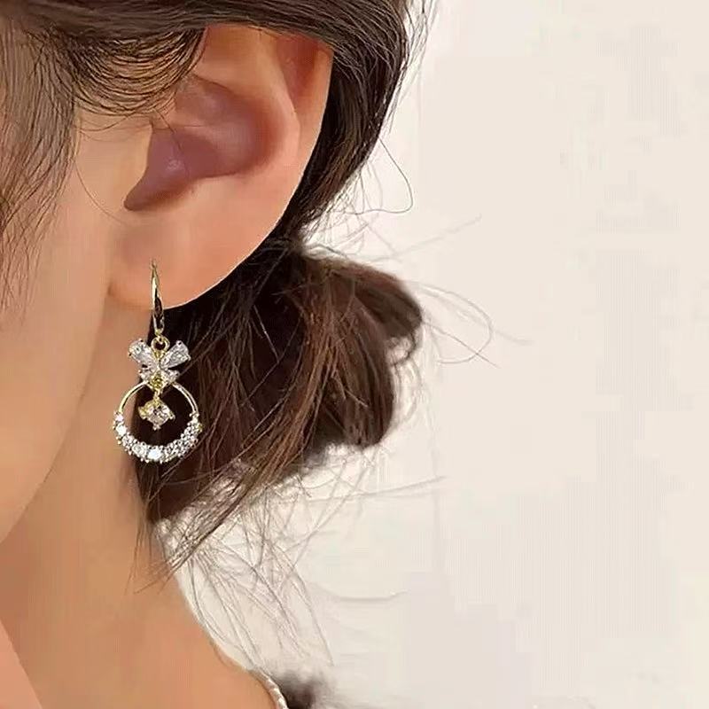 Elegant agile fashionable universal sophisticated earrings