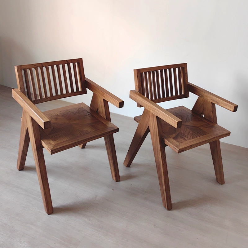 Новый старый вяза высокий стул