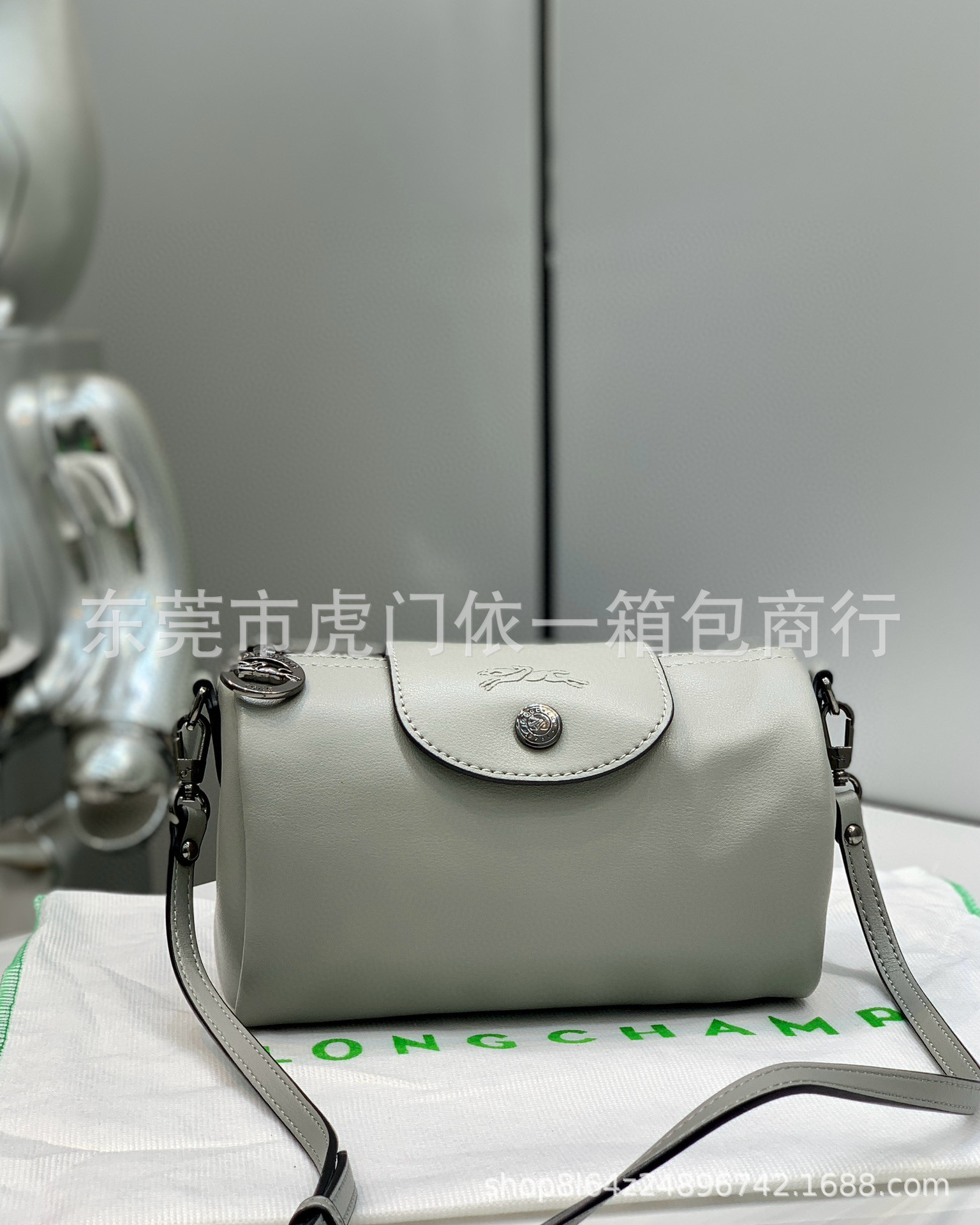 2024 nueva bolsa de boston, bolsa de barril, bolsa de almohada de piel de vaca, bolsa de hombro ajustable, bolsa de hombro con mango único